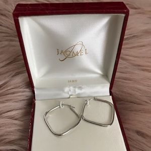 14k White gold hoop earrings, square angled Jacmel